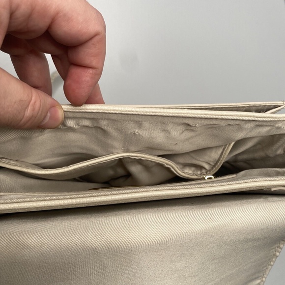 Forever 21 Small Ivory Off-white Crossbody Bag Vegan Leather Purse - Picture 7 of 10